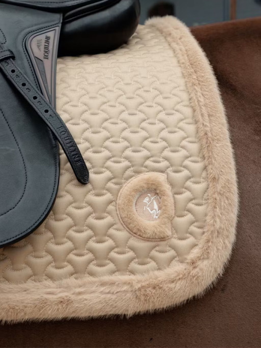 Tapis de selle Plaited Fake Fur dressage Kentucky Tapis de selle Plaited Fake Fur dressage Kentucky