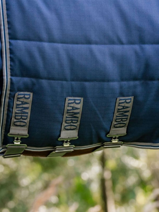 Couverture d'écurie Rambo Optimo Stable Rug 200g Horseware Couverture d'écurie Rambo Optimo Stable Rug 200g Horseware