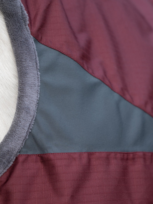 Couverture d'extérieur high neck Yukon 600D 100g HKM