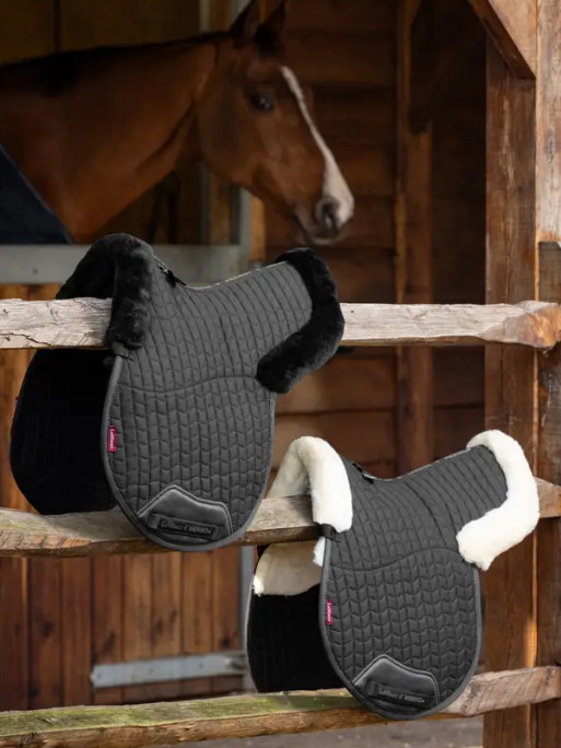 Tapis en forme de selle doublé Merino+ LeMieux