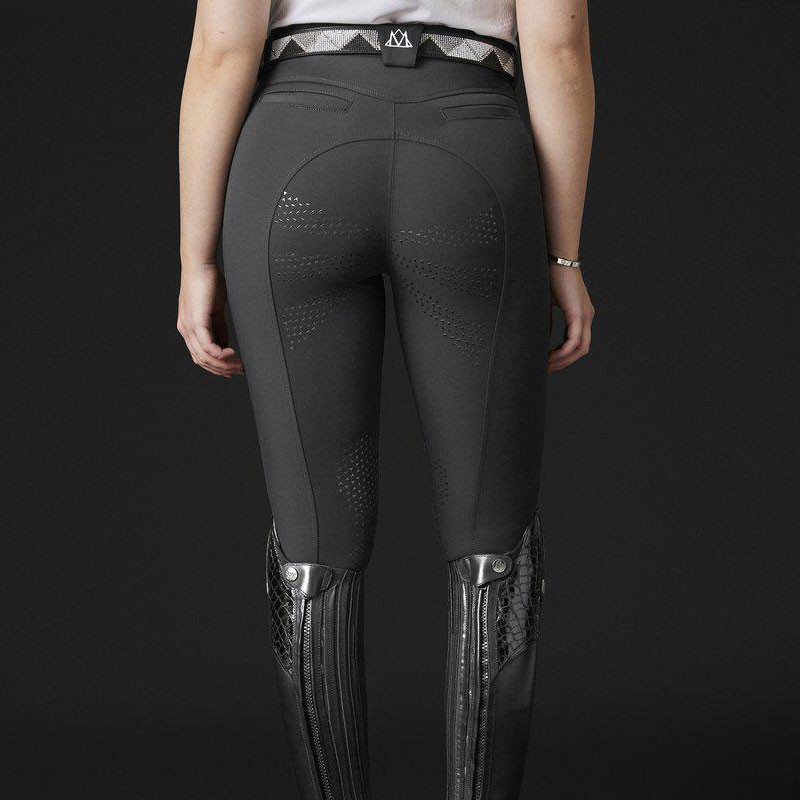 Pantalon d'équitation Ester Mountain Horse noir dos ambiance