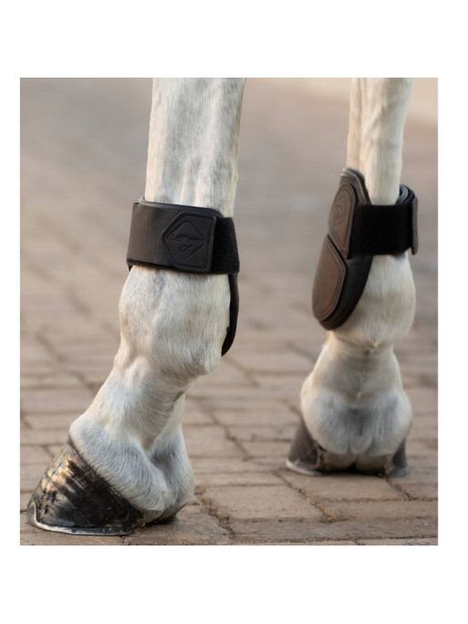 Protège-boulets Capella Fetlock boots LeMieux ambiance